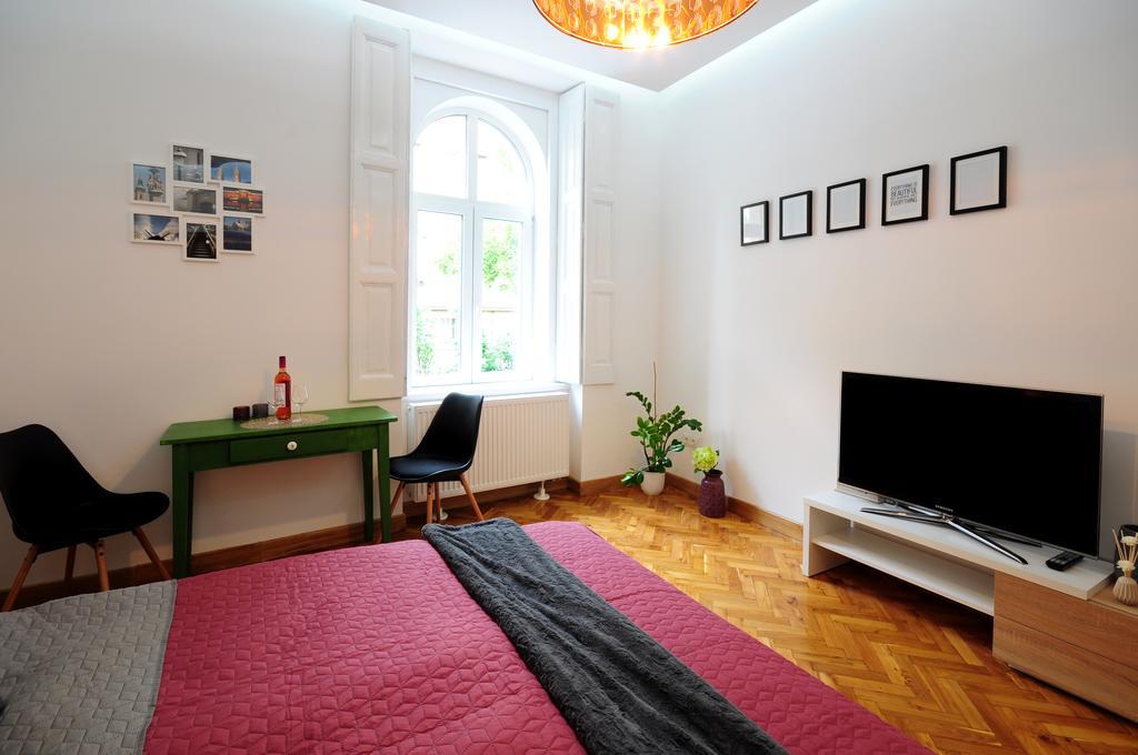 Stylish Apartman Seghedin Exterior foto